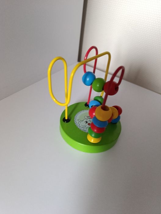 лабиринт с бусинами или пальчиковый лабиринт.