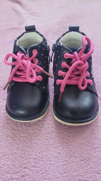 Дитячий світ, дитяче взуття