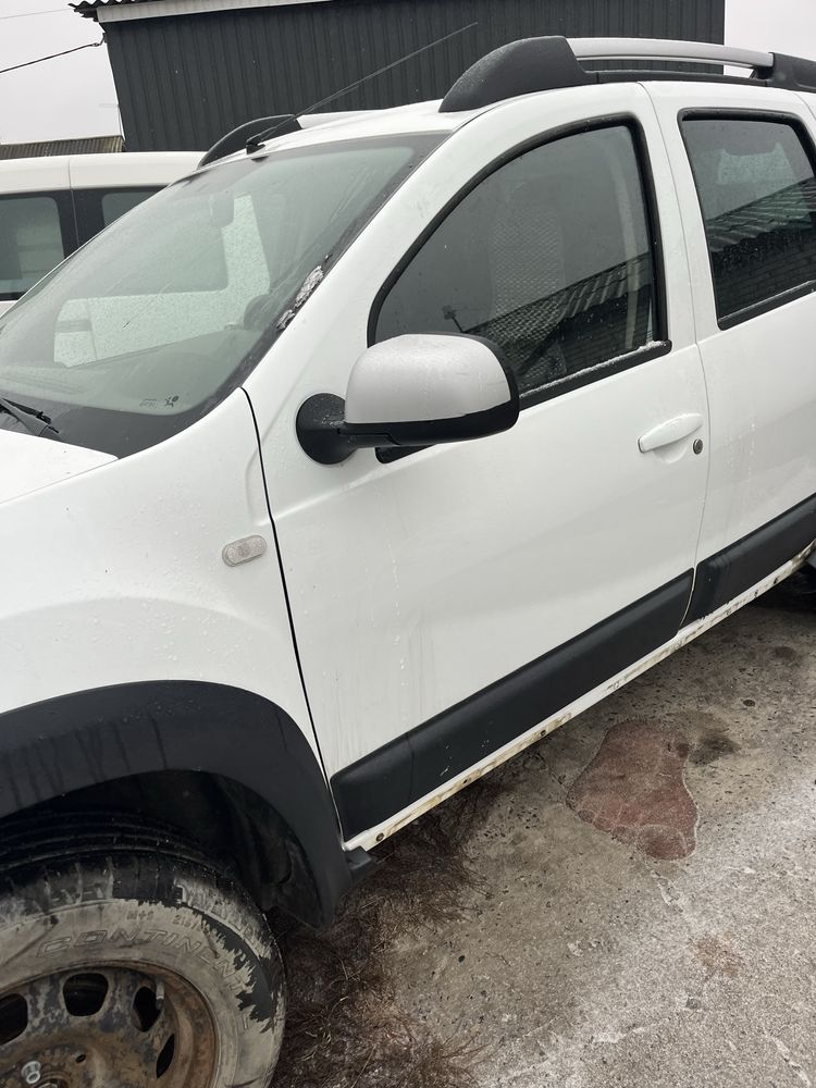 Розборка шрот Рено Дастер Renault Duster Капот Крило Двері