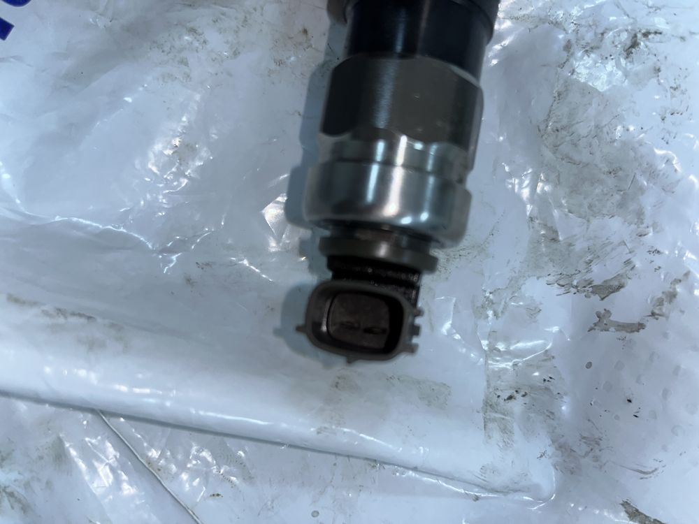 Форсунка Denso 16600 ES60A під ремонт