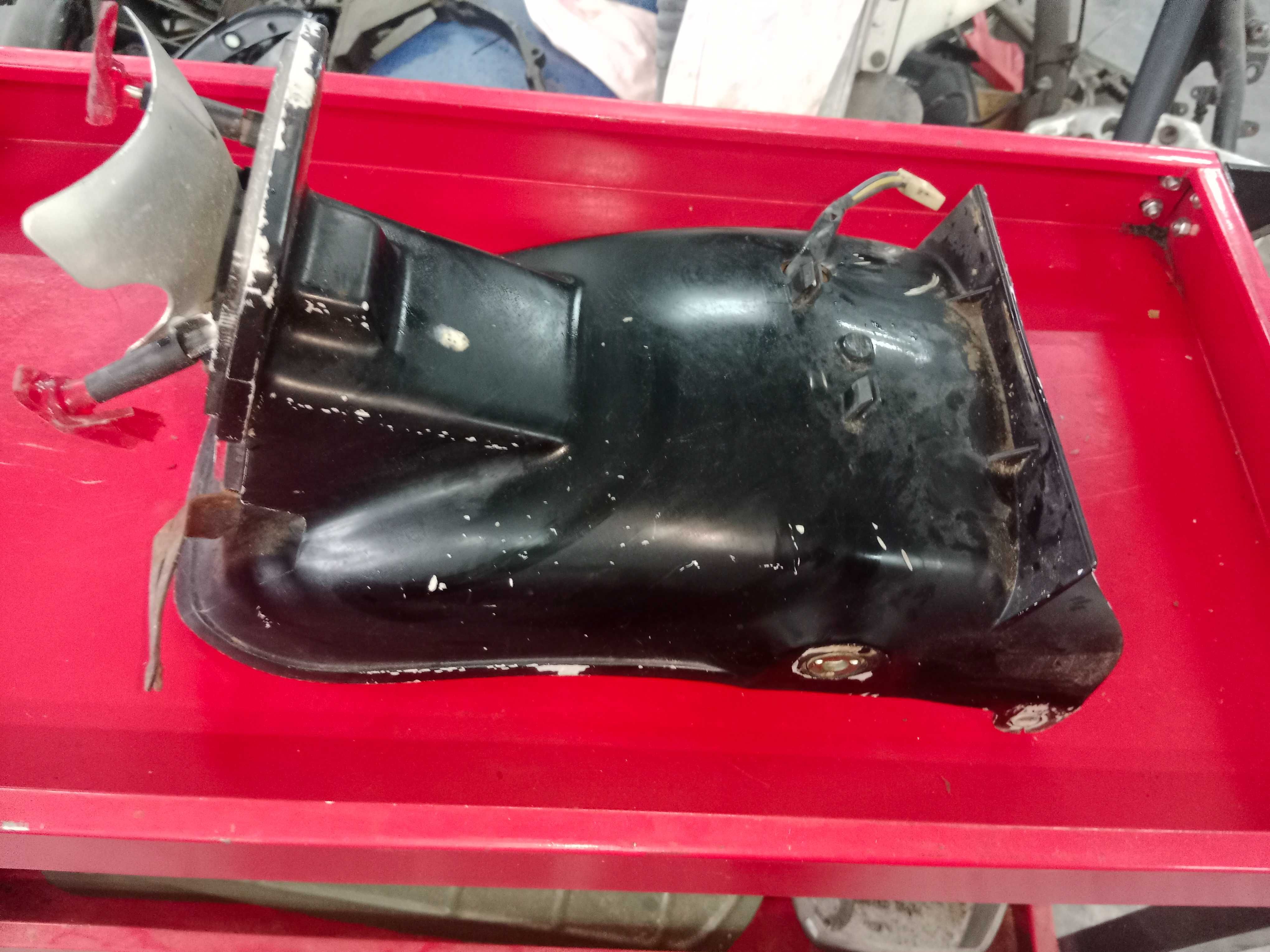 yamaha sr 125 sr125 błotnik tył tylny zadupek owiewka tylna