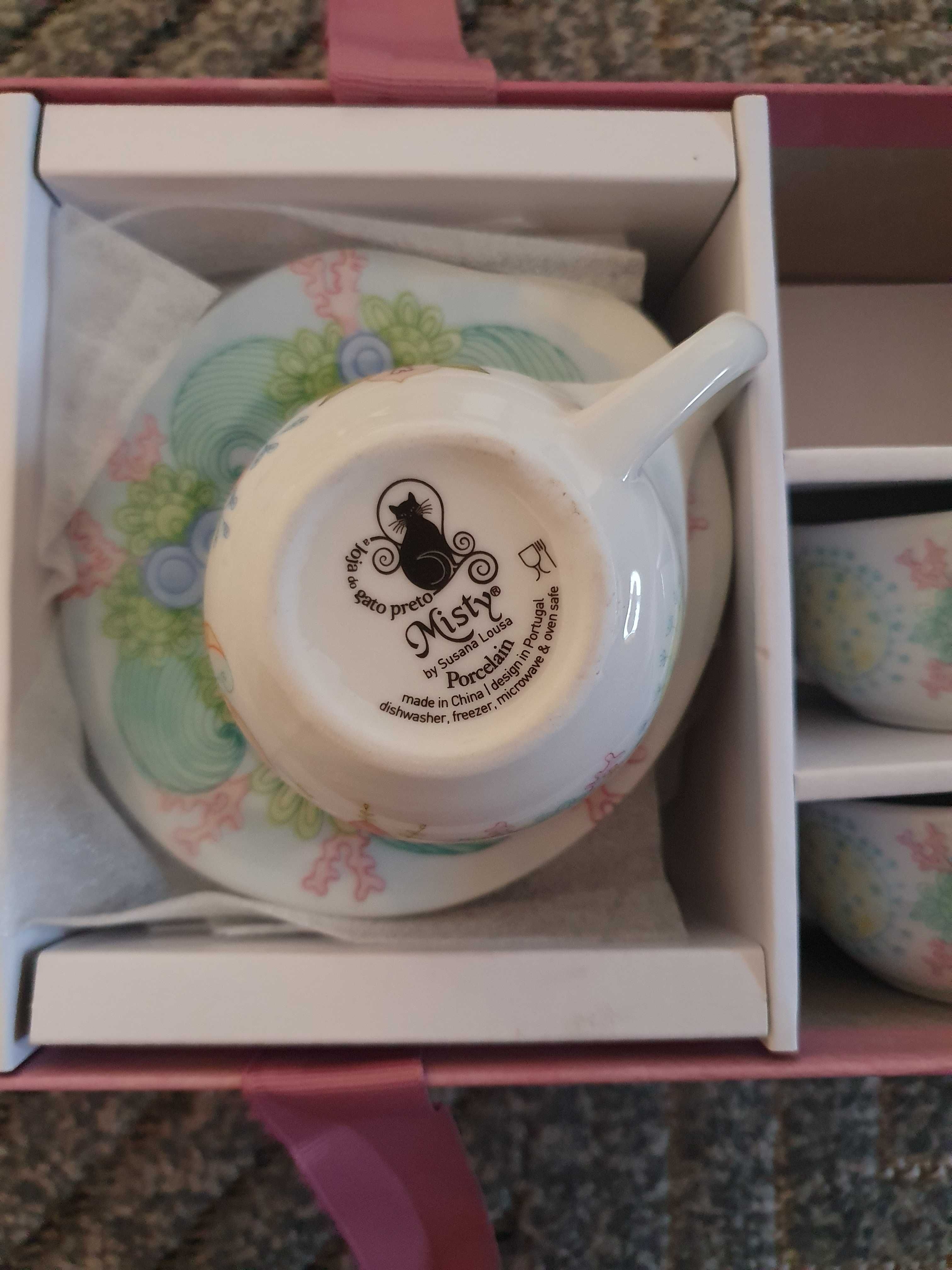Conjunto chávenas café