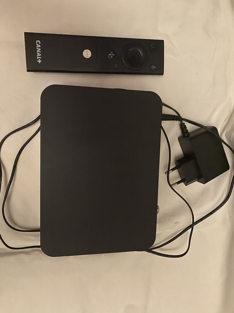 Dekoder Canal+ Box 4K HY4001CD Android TV 11