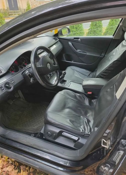 Sprzedam vw Passata b6 2006 rok 2 l turbo diesel