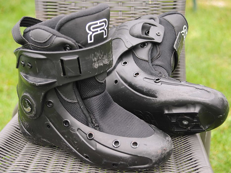 Używane skorupy z linerami FR/Seba/Oxelo