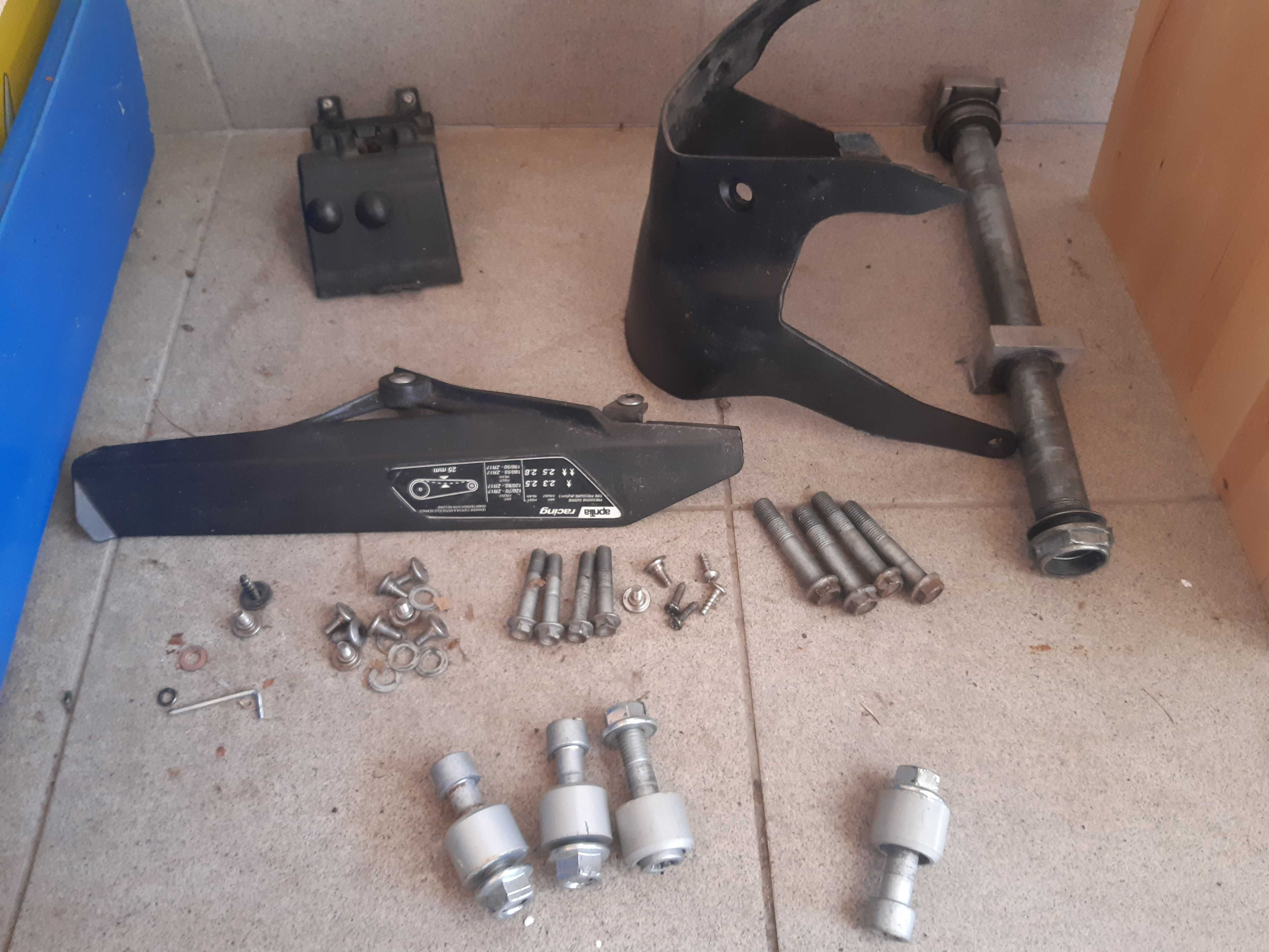 Aprilia Shiver 750 części: amortyzator tłumik pompa paliwa airbox