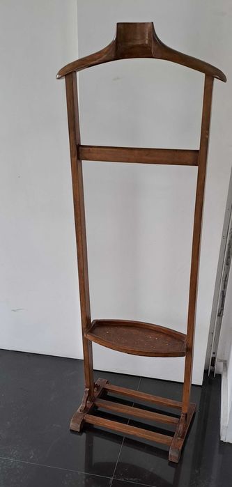 Expositores e bustos usados