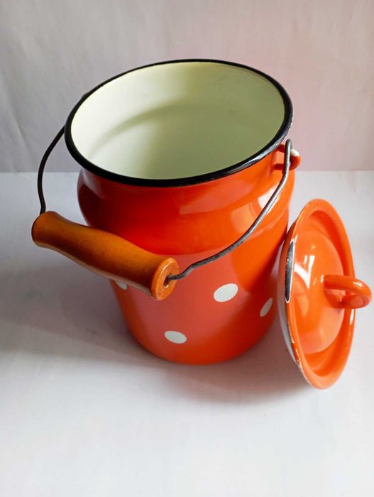 Бидончик горошек, бутыль в обмотке