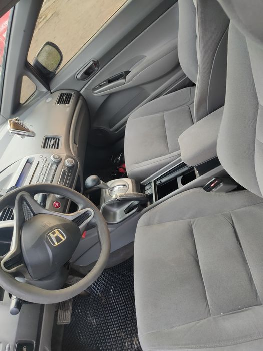 Продам Хонду Сивик 4д