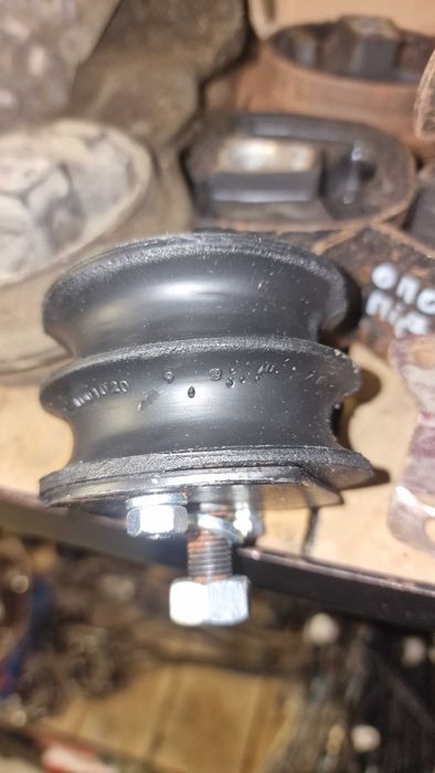 Подушка мотора 2101 брт