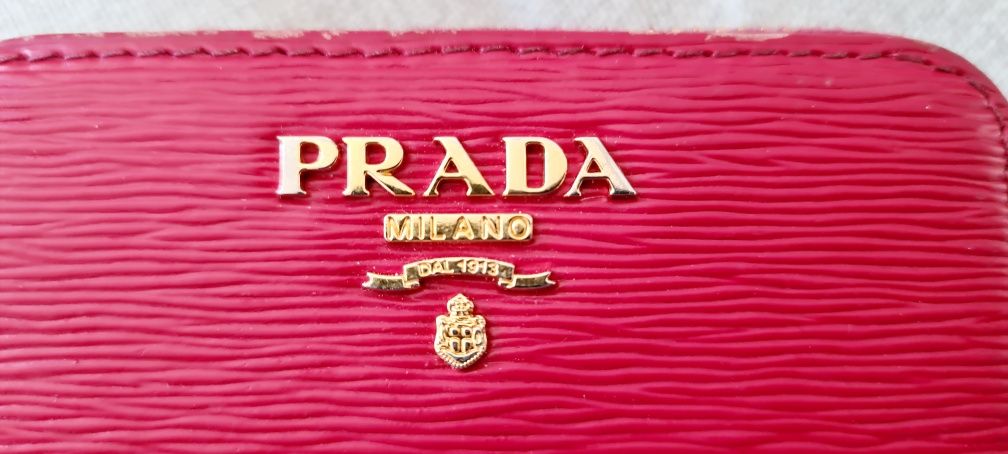 Prada mały portfel