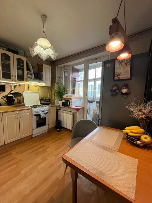 Продам 1-к видовую квартиру ул. Энтузиастов 27 возле м. Левобережная!