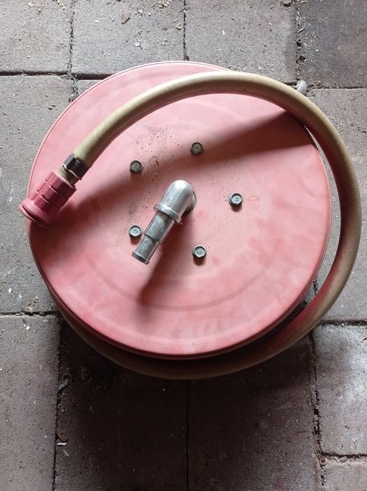 Wąż gaśniczy na bębnie 20 m.