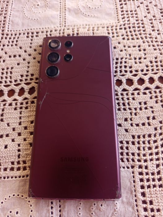 Samsung Galaxy s22 ultra (Usado) a reparar ecrã 
Color: Negro
RAM: 1