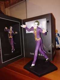 Estatua polystone Joker Arkam Night da Iron Studios