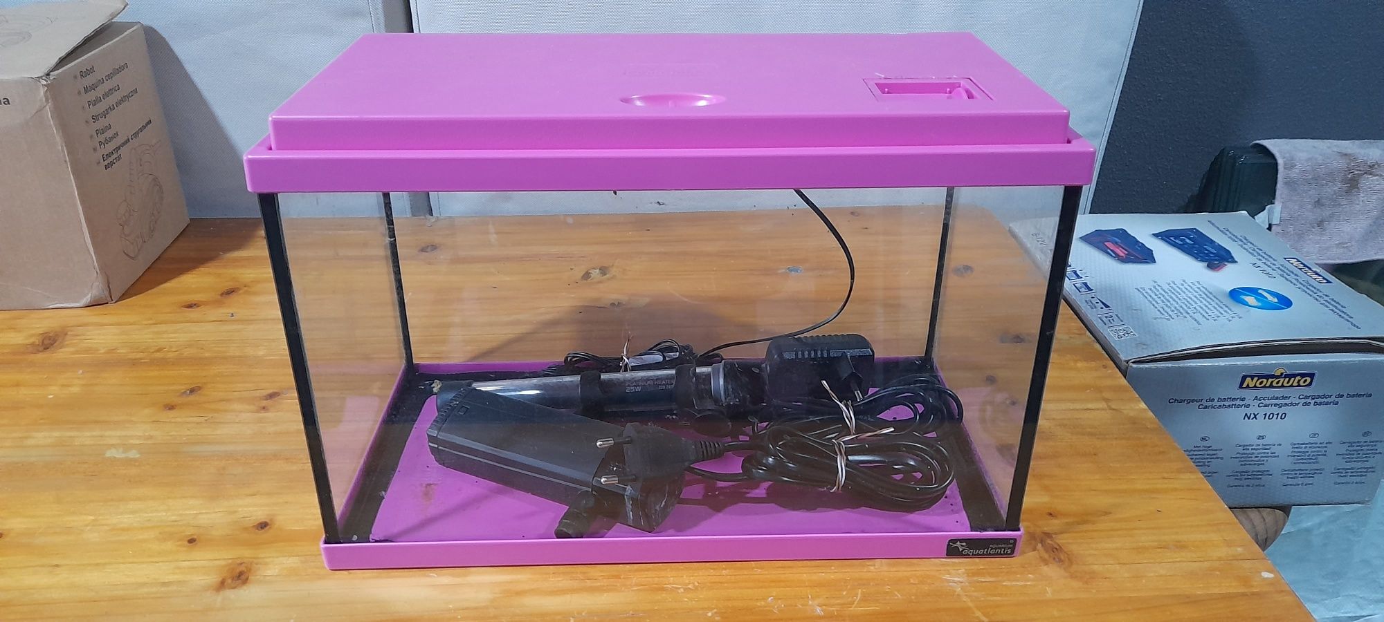 Aquário com luz e extras