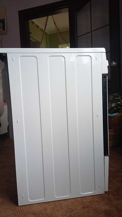 Електрична духова шафа BEKO CSE 57300 G