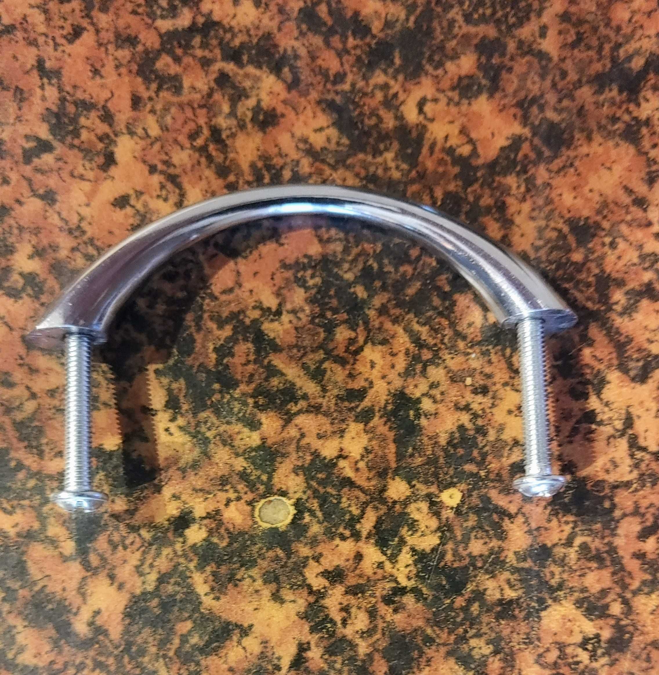 Uchwyty meblowe-Metal,Chrom 6szt.+ 4szt. nóżki meblowe (plastikowe)