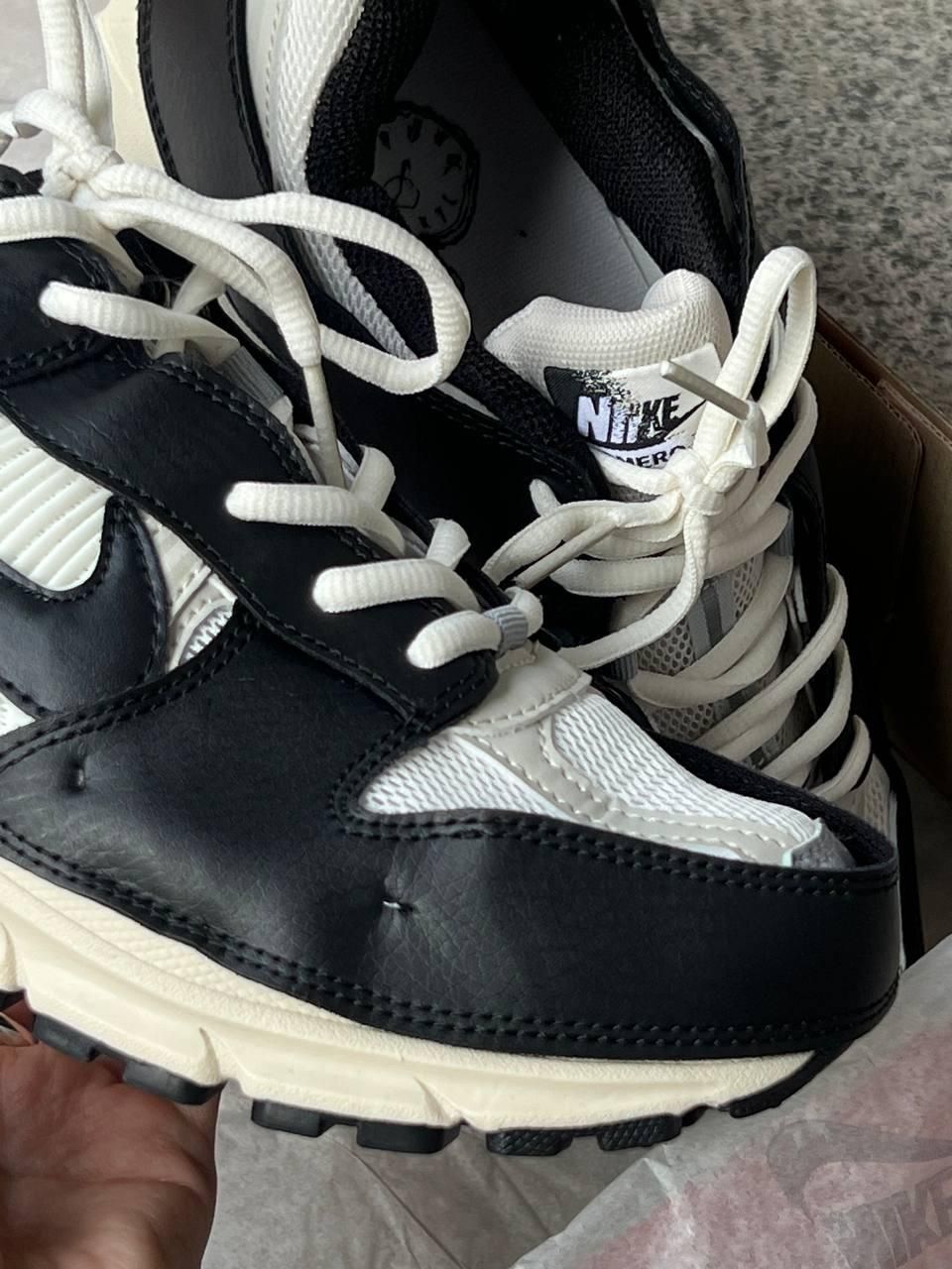 Кроссовки Nike Zoom Vomero 5 «Timeless»