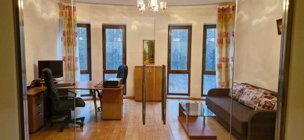 Продаж чудового будинку поруч з сосновим лісом с.Гореничі