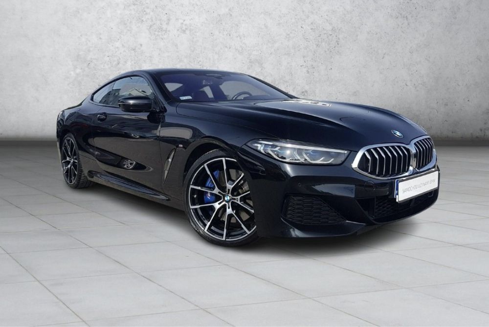 BMW THE 8 czarne