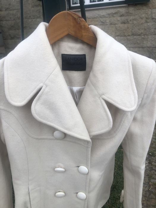 Casaco bege tres quartos Lanidor