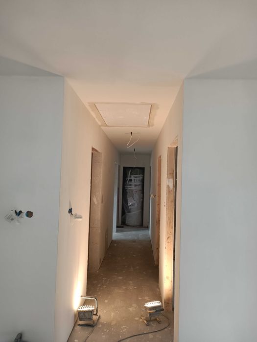 Szpachlowanie, malowanie,  prace wykończeniowe