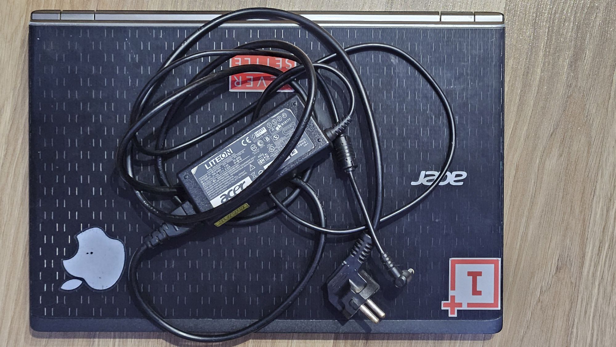 Ігровий ноутбук Acer V3-575G-57CN / I5-6200U / Nvidia 940M / 8Gb