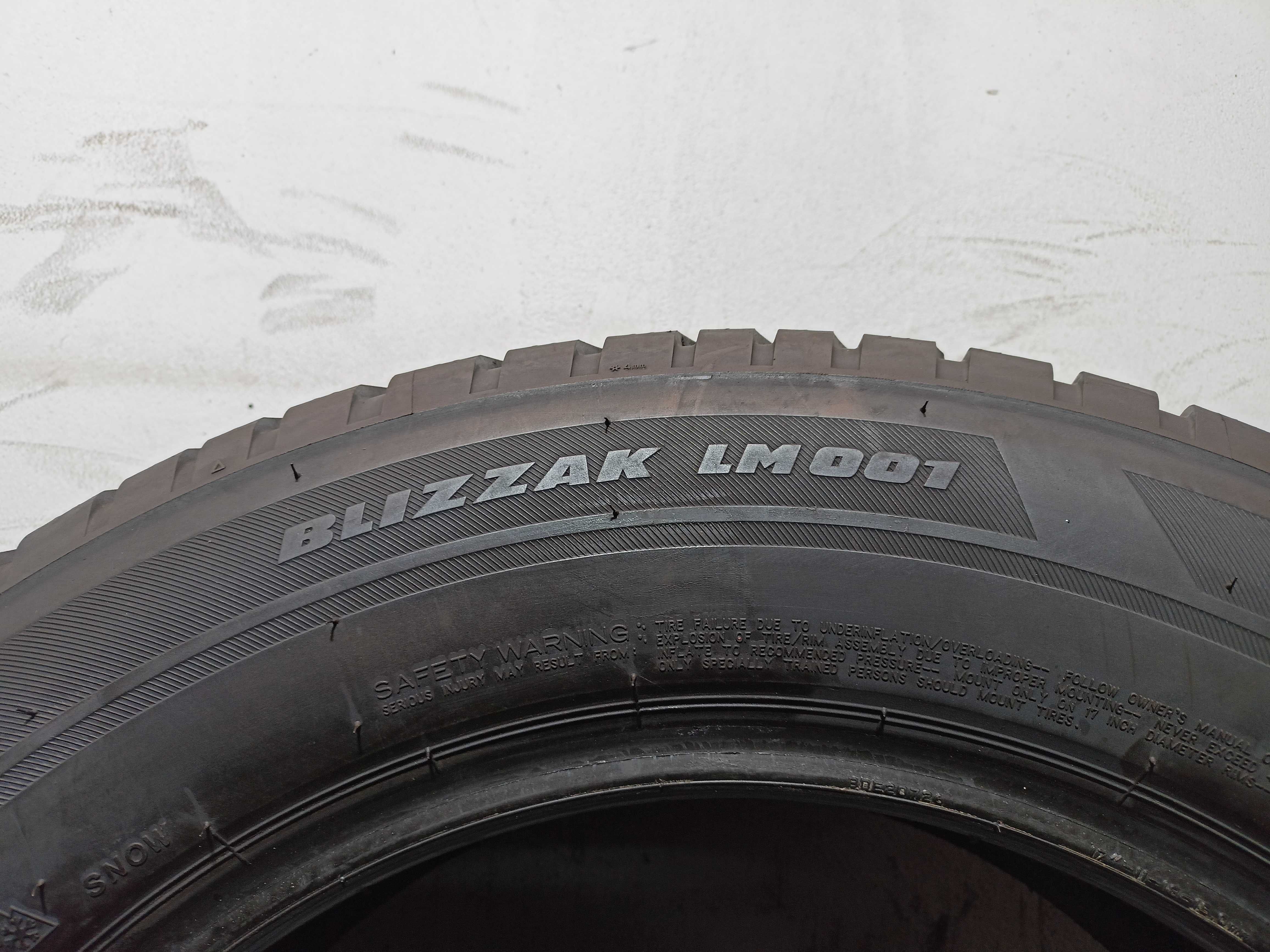 Bridgestone Blizzak LM001 215/65/17 2018rok 99H 7,3mm (3033)