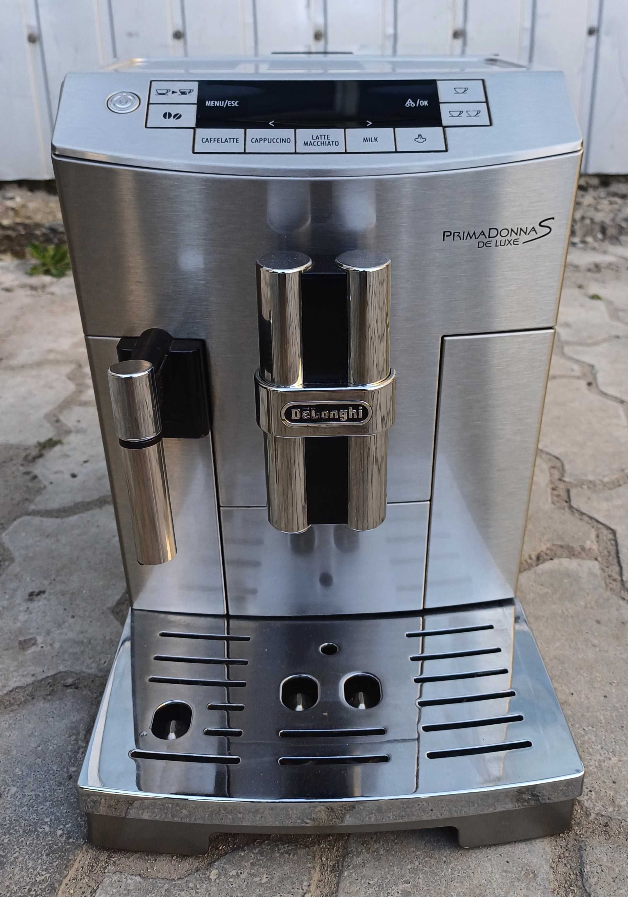 Кофемашина премиум класа DeLonghi PrimaDonna S De Luxe ECAM 28.465 M