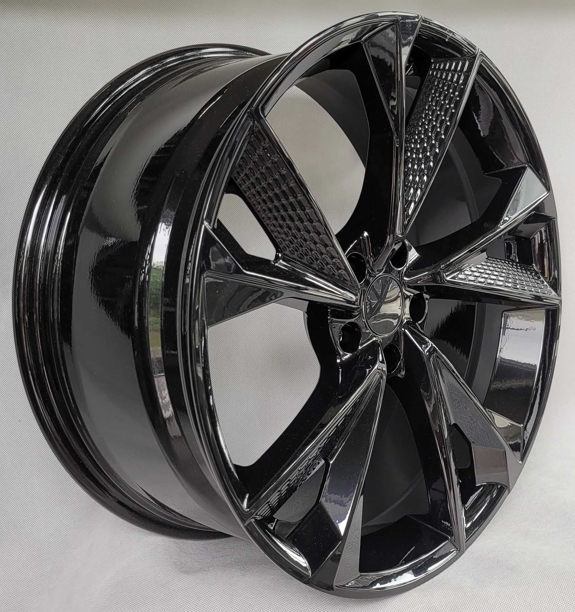 Felgi 20 Audi A4 B9 A5 2 A7 A8 D4 D5 E-Tron Q7 VW Touareg 5x112