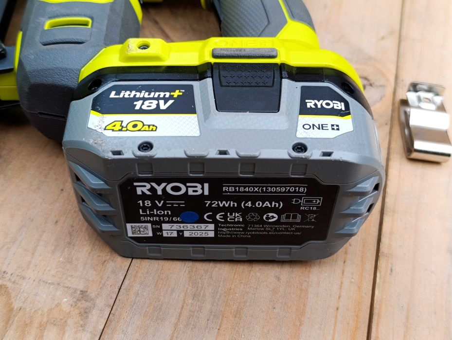 RYOBI Sztyfciarka gwoździarka 18G AirStrike 18V ONE+ R18GN18 + aku 4AH