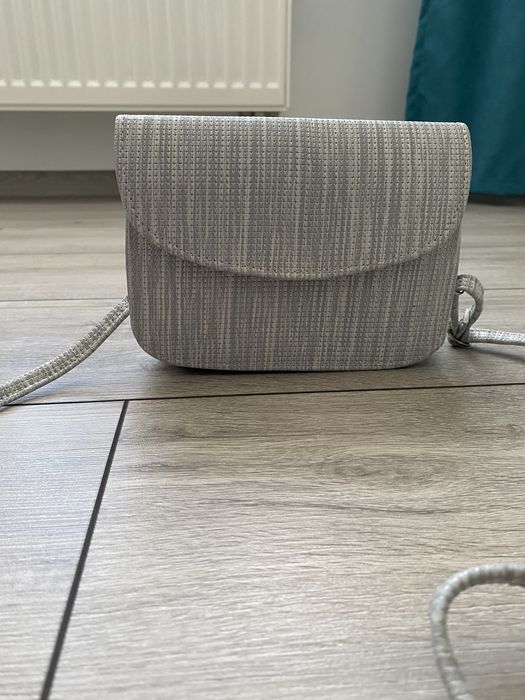 Torebka damska delikatna