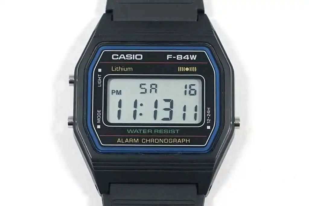 Часы Casio F-84W-1QJH из Японии, новые