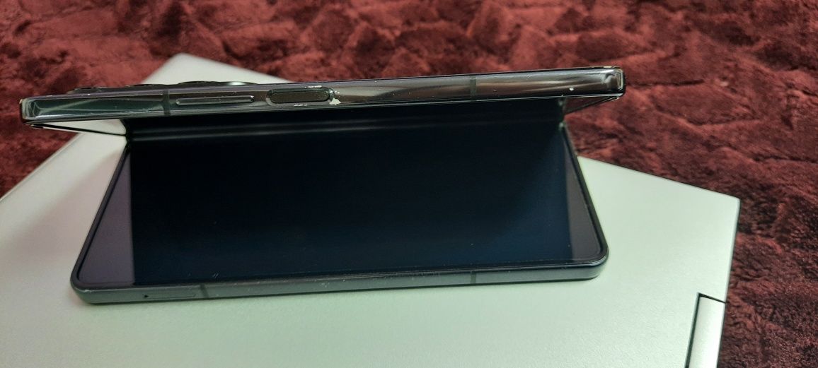 Samsung Z Fold 4 + capas + caneta