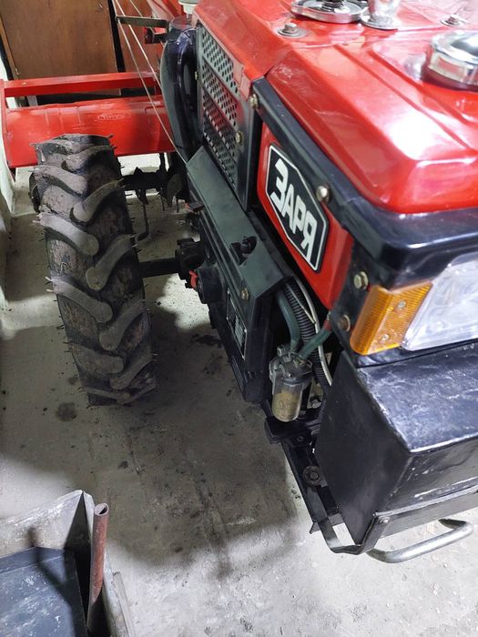 Продаю Мотоблок Заря