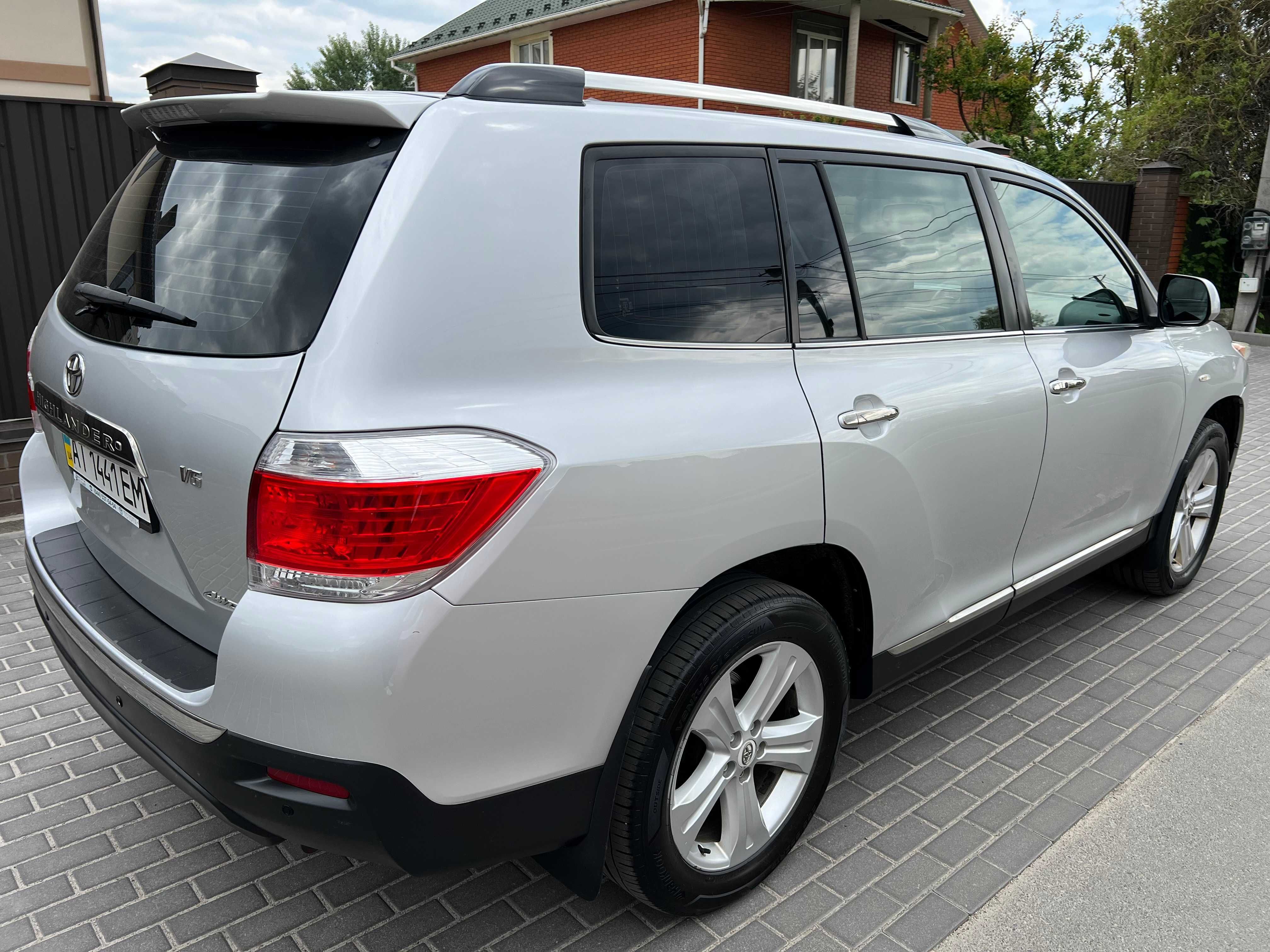 Toyota Highlander  3.5АТ.  2011р.  Офіційна версія. 7-місна.