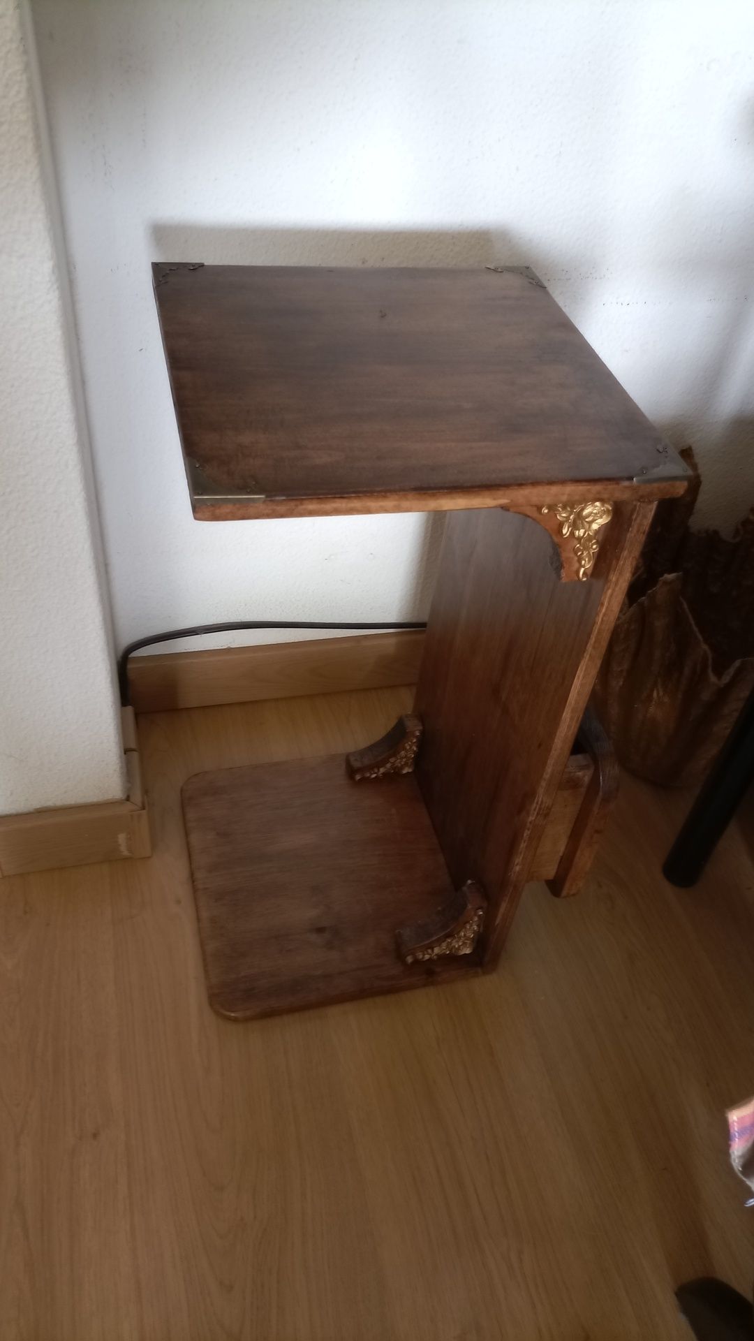 Mesa de apoio para sofá nova