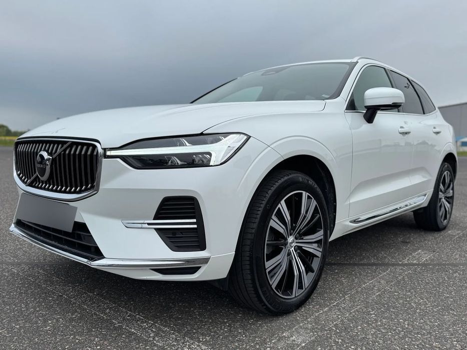 Volvo XC 60 stan idealny, salon, wersja B4 Mild Hybrid Diesel 197 + 14 KM  AWD