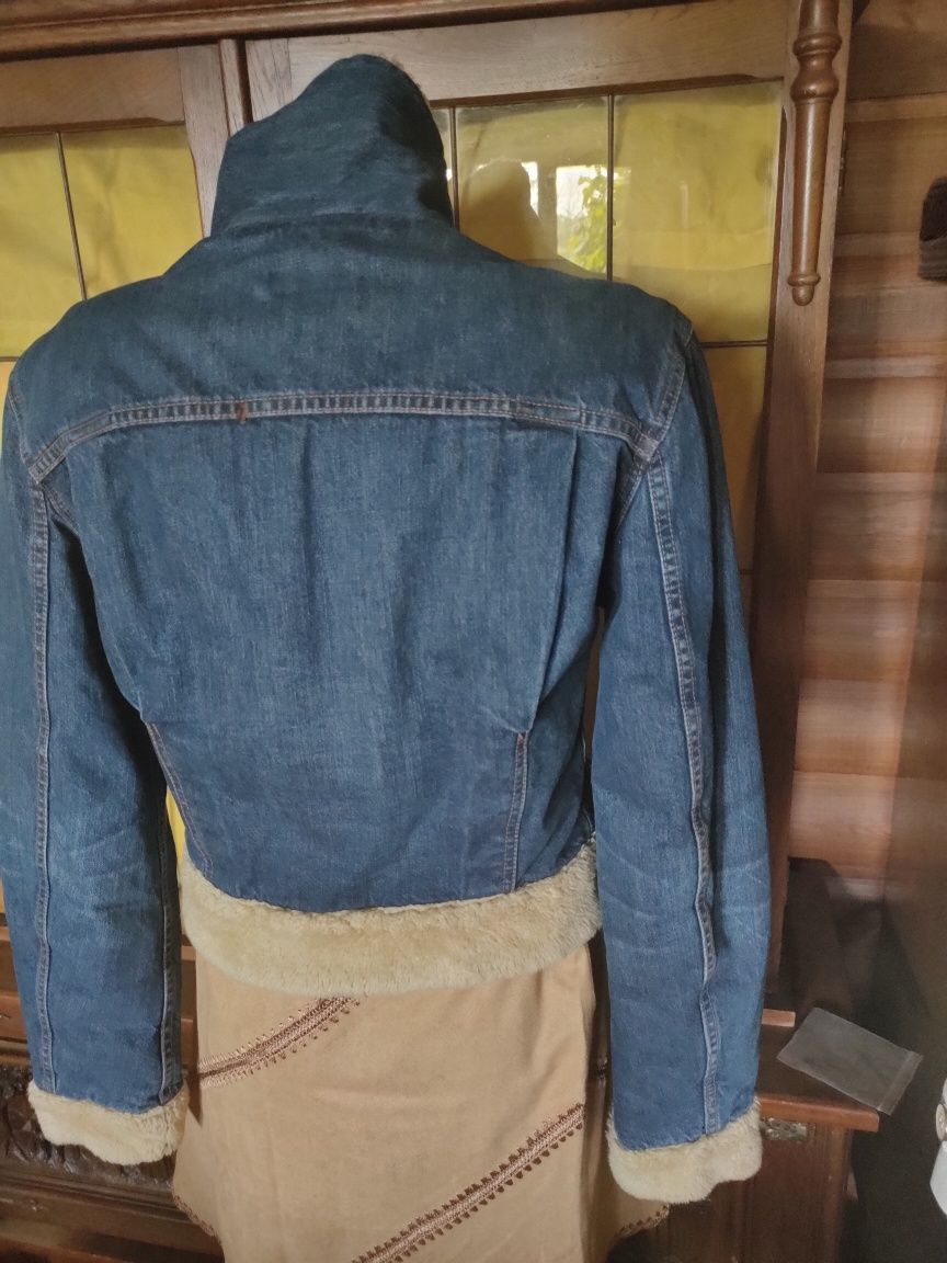 Женская джинсовая куртка на меху  LEVI'S