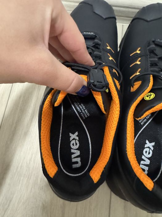 Нове Чоловіче взуття з професійним захистом,доступні й інші розміри