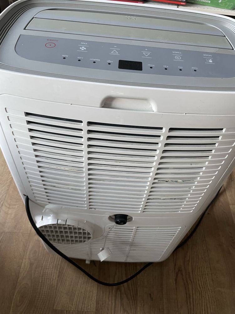 Electrolux мобільний кондиціонер EACM-8 CL/N3