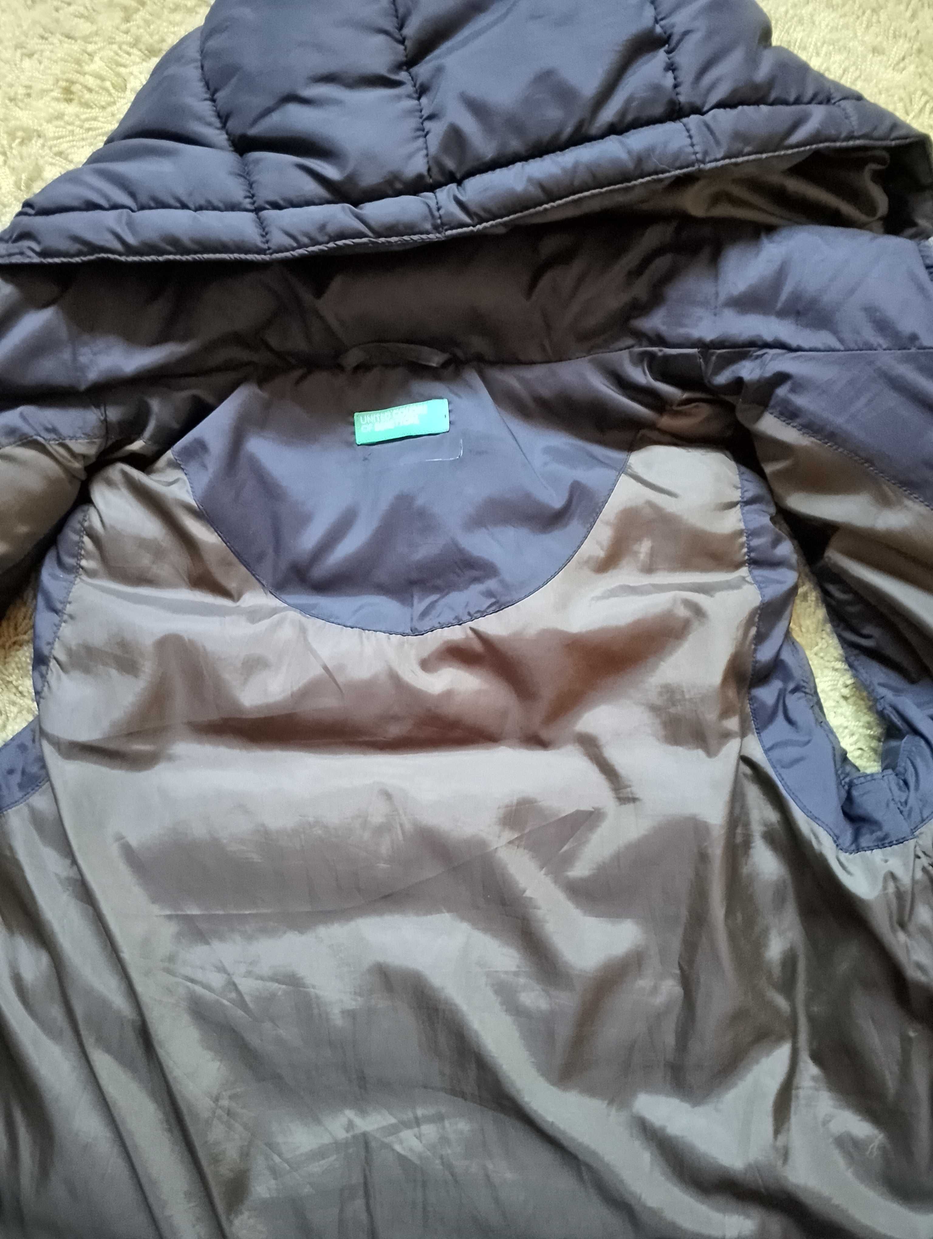 Colete Benetton com capuz