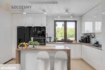 Dom z basenem, Legionowo, 5 pokoi, działka 802m2