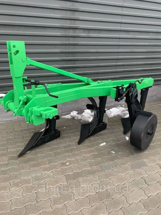 Плуг 3х30 (Висока стойка)