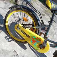 Велосипед дитячий зі страхувальними коліщатками