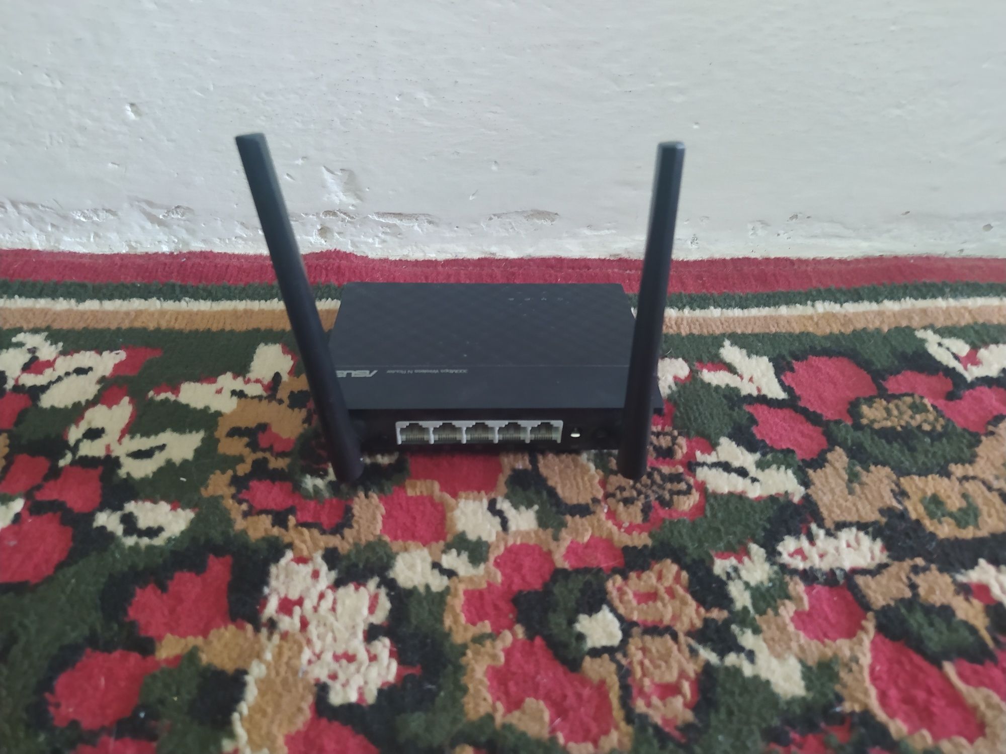 Router Asus RT-N12+