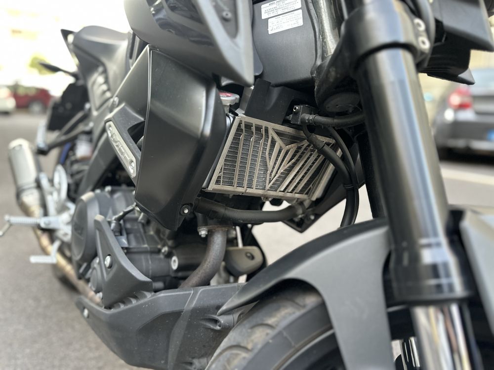 Yamaha MT125 (como nova)