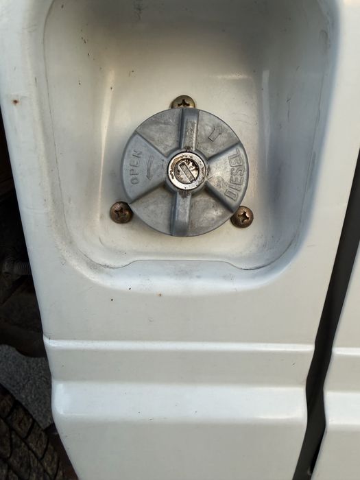 Toyota Hilux 48000kms Nacional 4x2 5 lugares