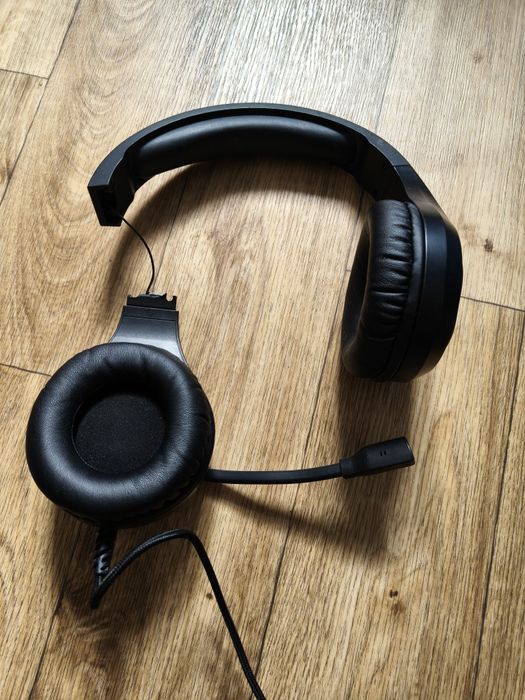 Продам зламані,але працюючі навушники